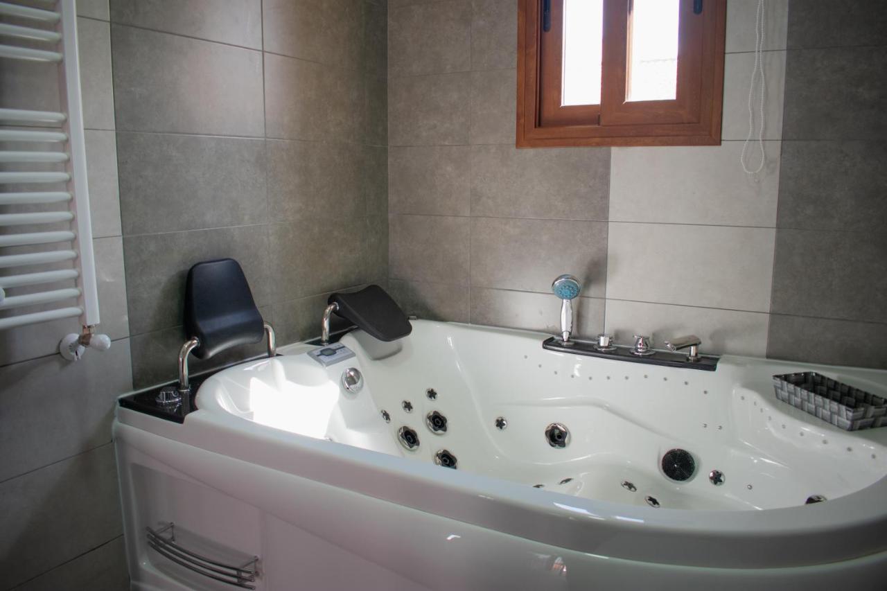 Apartamentos Cerezo La Codosera Dış mekan fotoğraf