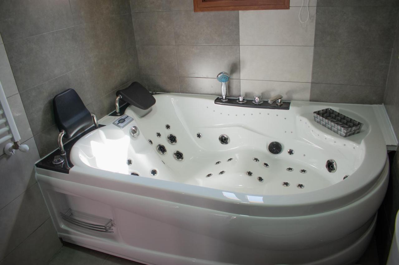 Apartamentos Cerezo La Codosera Dış mekan fotoğraf